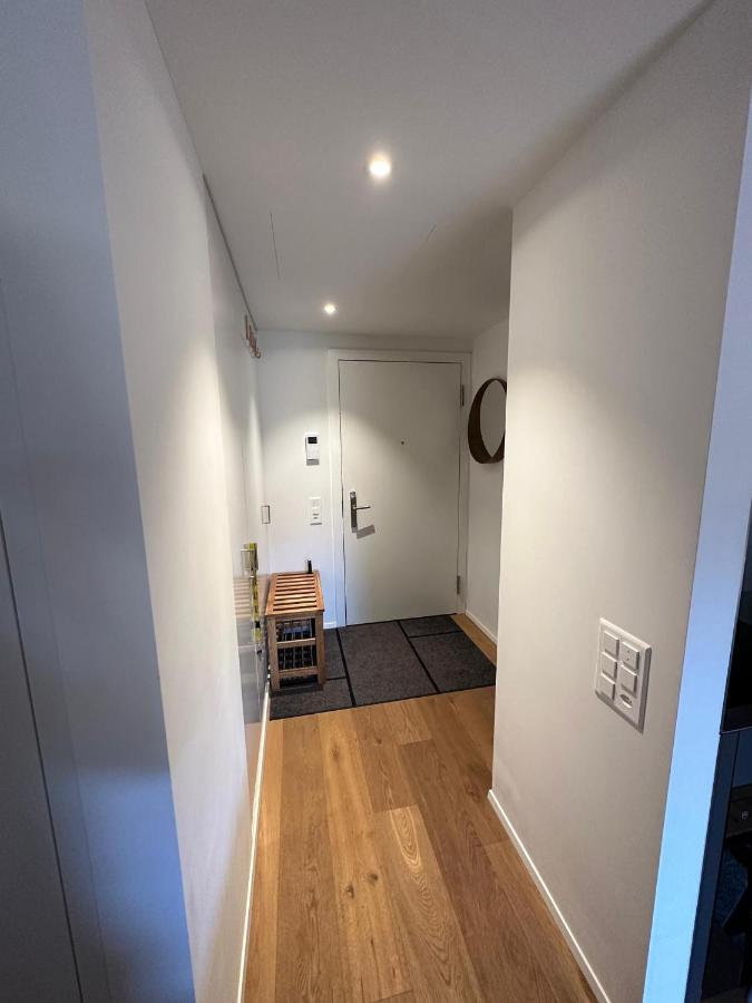 Beautiful Sunny New 1 Bed Apt Флимс Екстериор снимка